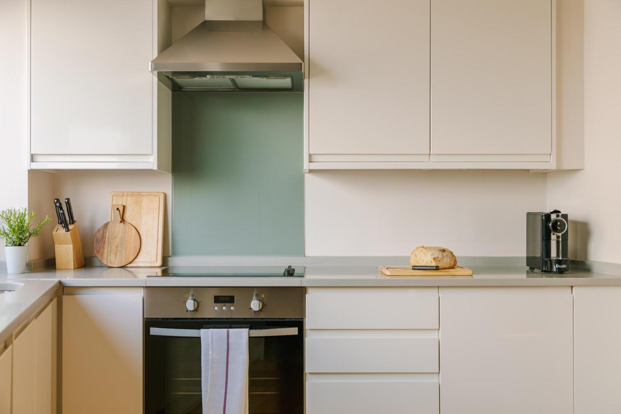 Sonder The Bard Aparthotel London Bagian luar foto